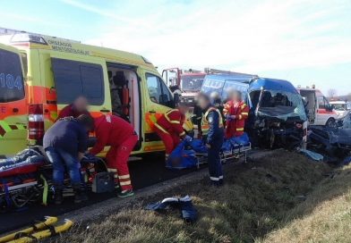 Óriási baleset az autópályán! Közel 5 km-es a torlódás…..,30 perc az átjutási idő.